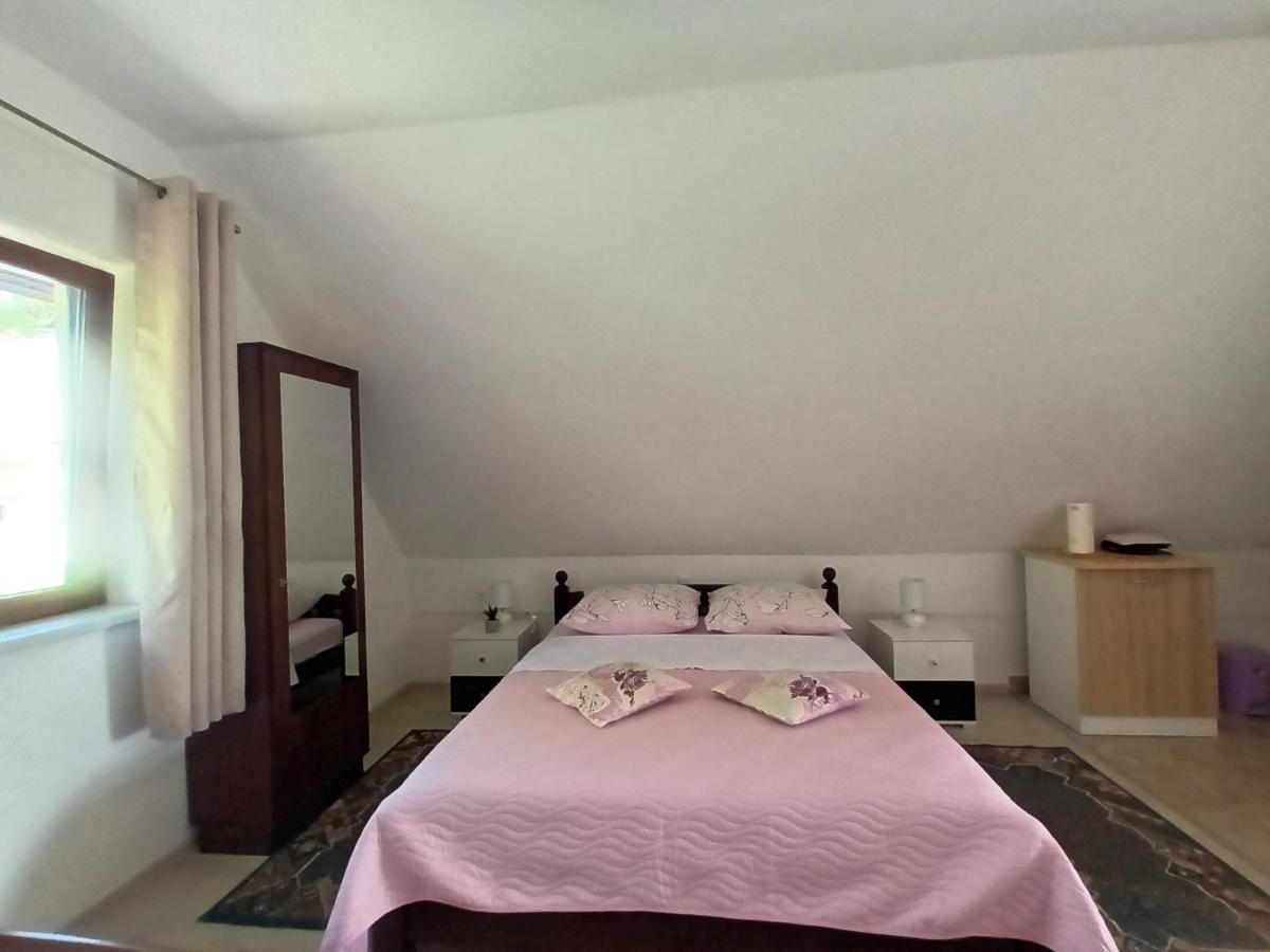 Guesthouse Loncar Plitvička Jezera Exteriör bild